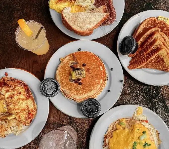 Best Pet-Friendly Waterfront Restaurant in Islamorada 2 Hungry Tarpon Restaurant Breakfast